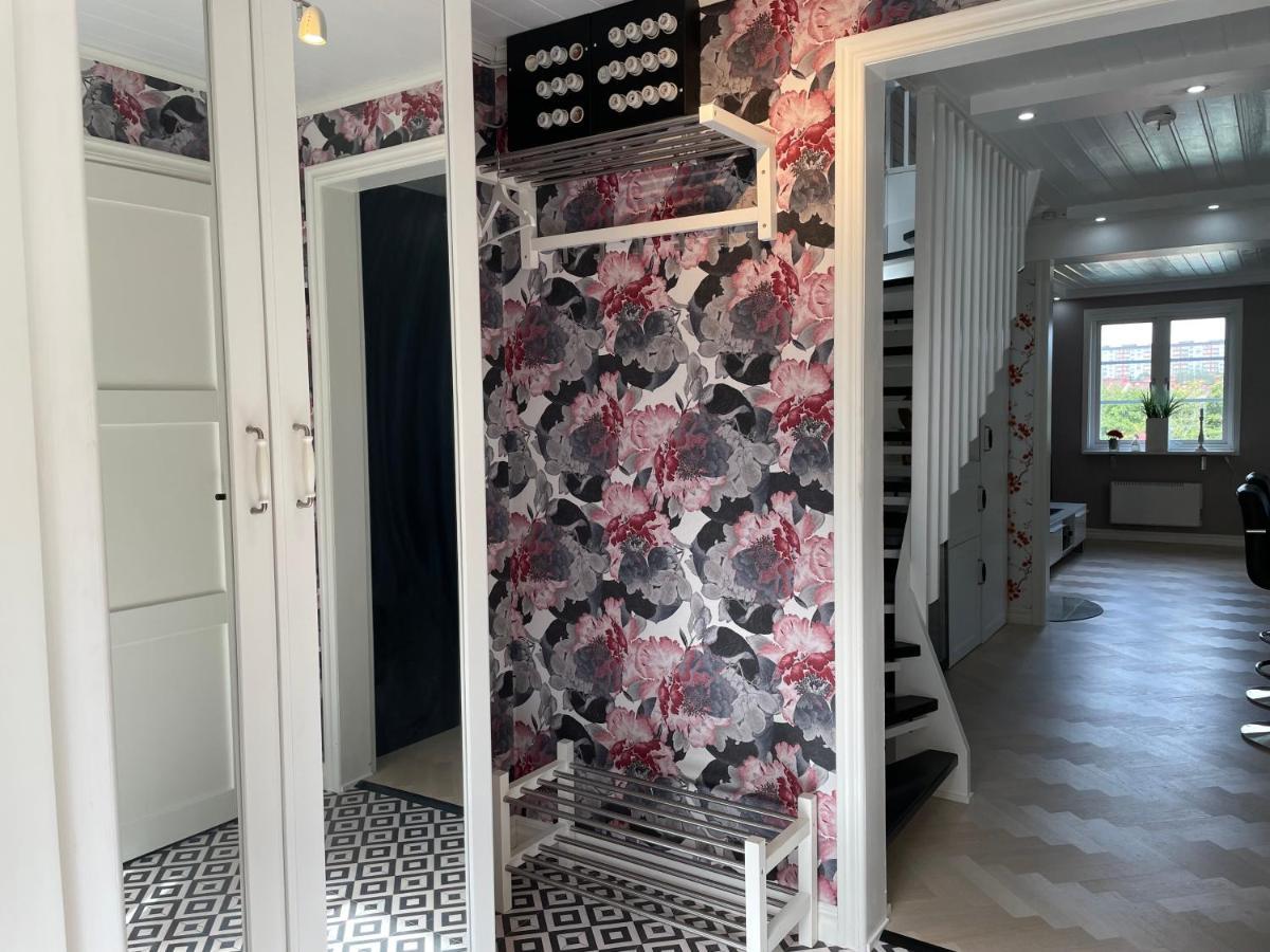Apartment Uddevalla Bohuslaen Bubbelbad Bagian luar foto