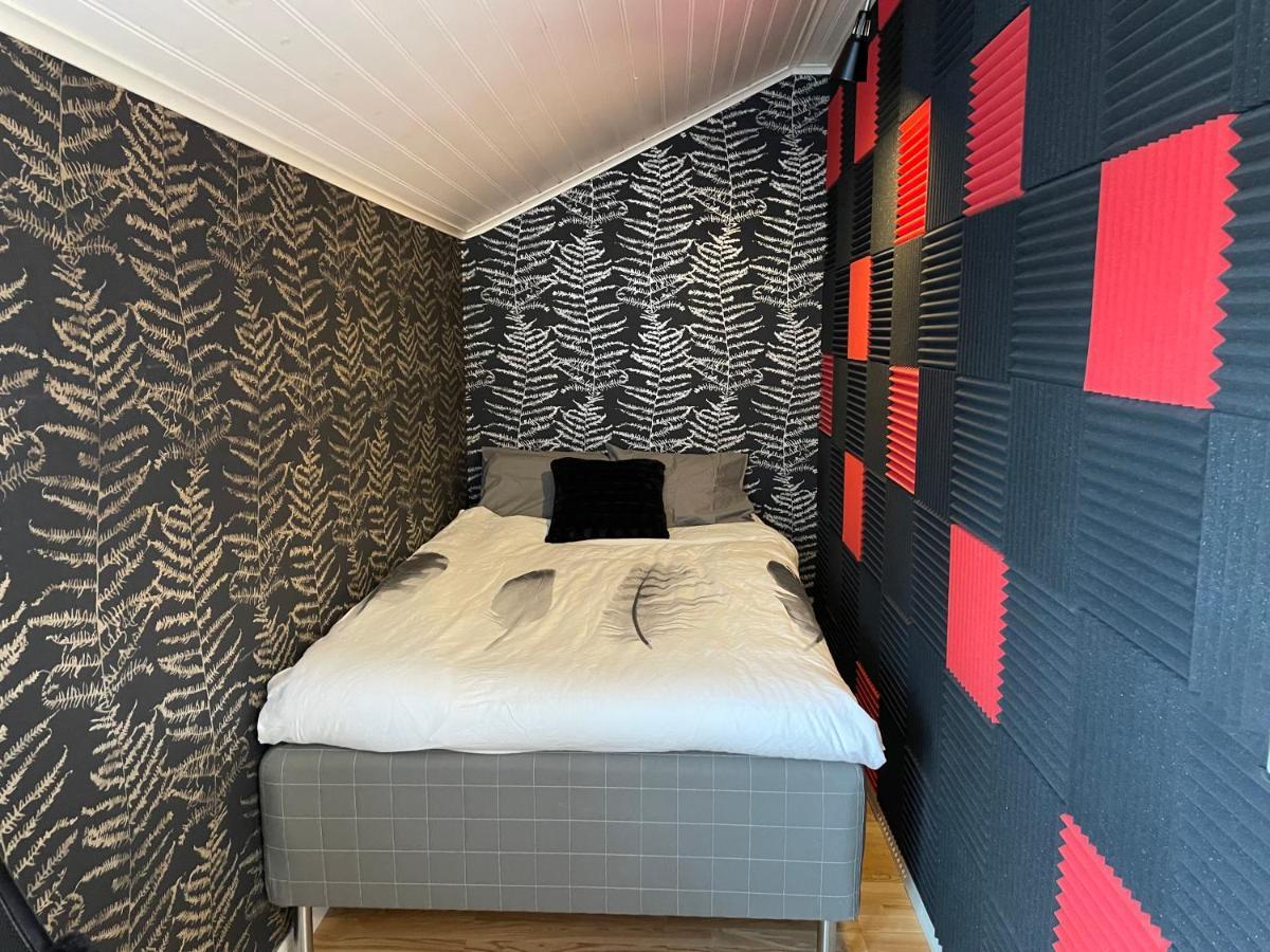 Apartment Uddevalla Bohuslaen Bubbelbad Bagian luar foto