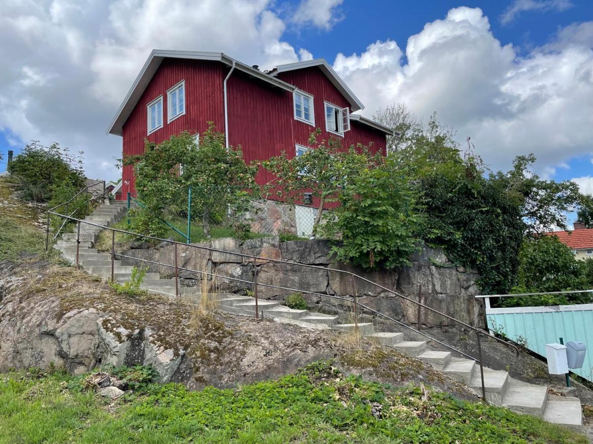 Apartment Uddevalla Bohuslaen Bubbelbad Bagian luar foto