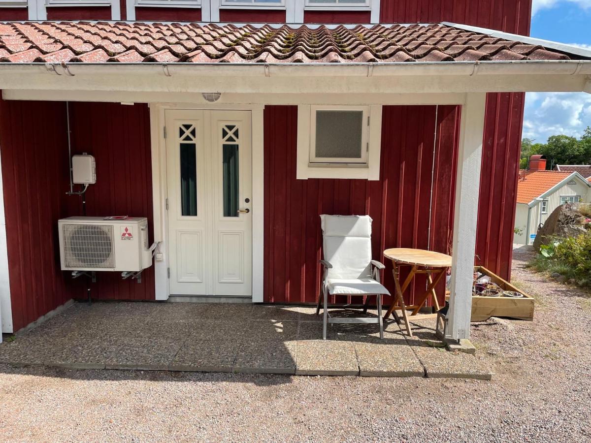 Apartment Uddevalla Bohuslaen Bubbelbad Bagian luar foto